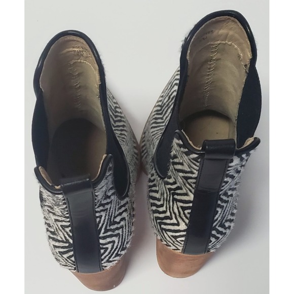 Oasis Society 8 High Heel Booties Hide Chevron Pull On Pointed Black/Ivory Ankle - Picture 10 of 16